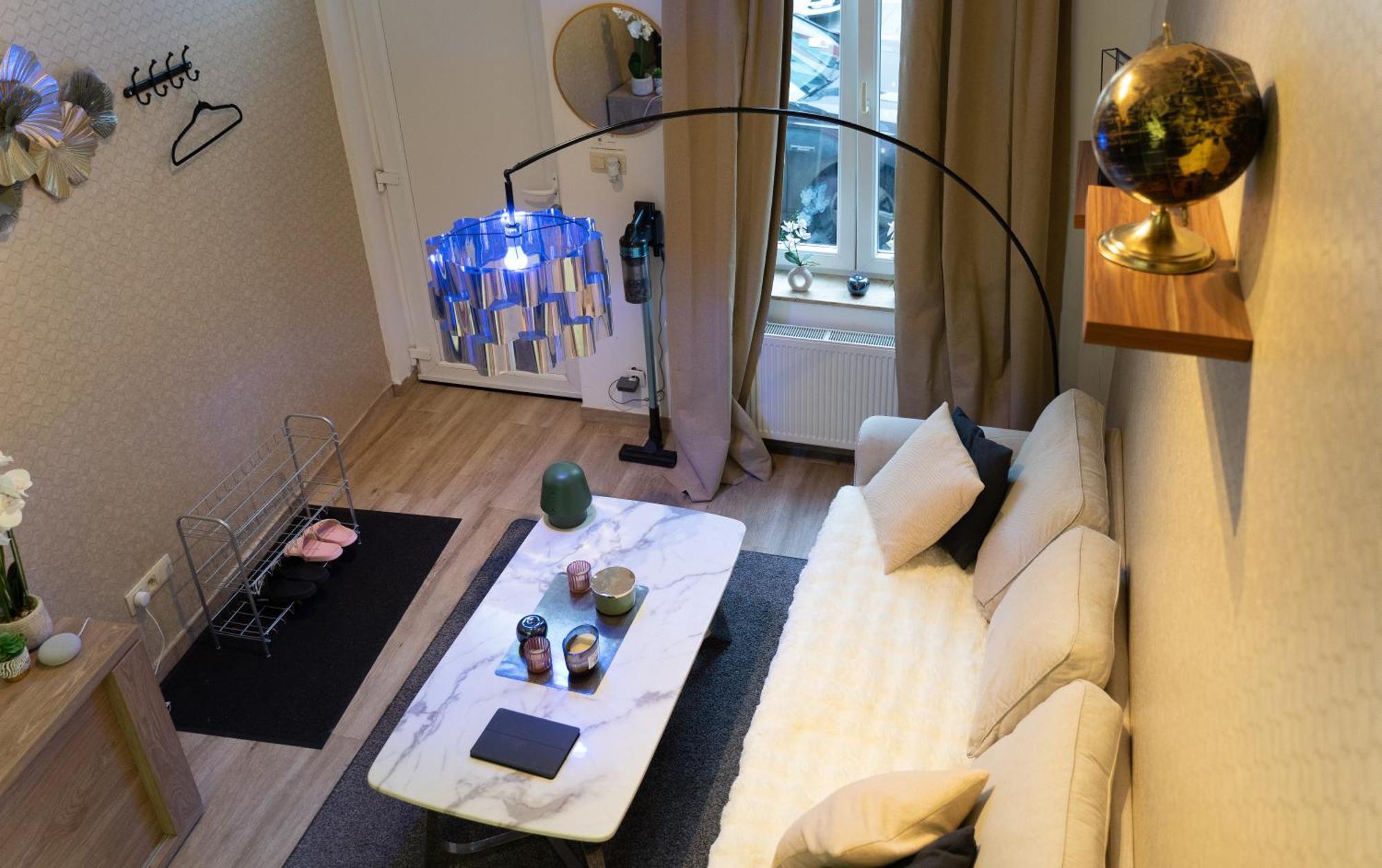 My House Jacuzzi Billiards Brussels